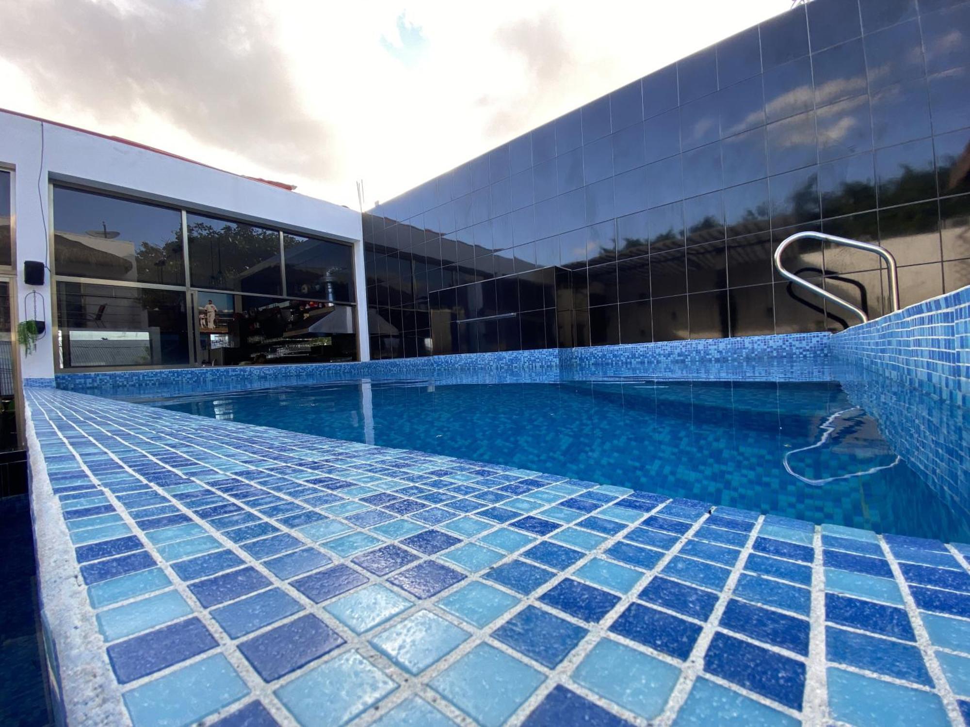 Casa Balam Cancun Gladiolas Bagian luar foto